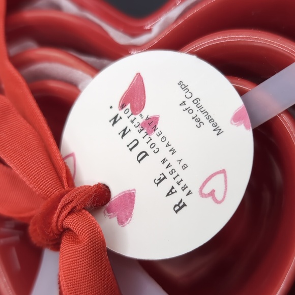 Rae Dunn XO Heart Measuring Cups - Picture 9 of 10